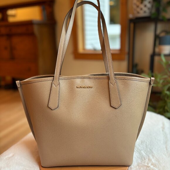 Michael Kors Jane Large Camel-Colored Saffiano Leather Tote/Shoulder Bag  (NWT) - Picture 1 of 16